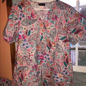 Cherokee scrub top